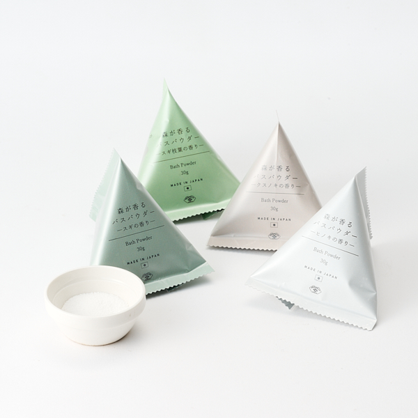 AKOMEYA TOKYO/ 森が香るスギ枝葉のバスパウダー