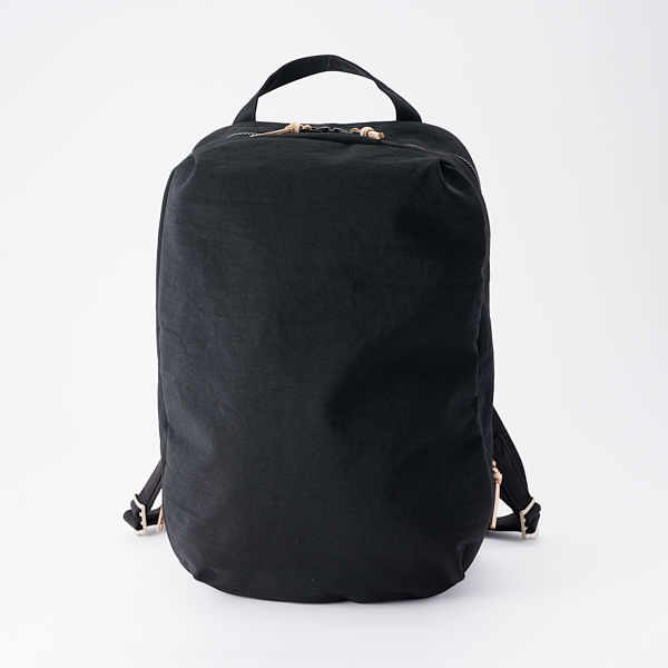 yuki osimi リュック NIZYU KANO/ FUKUI SIWAナイロンリュックM ブラック(ブラック