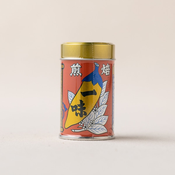 八幡屋礒五郎　焙煎一味唐からし　缶