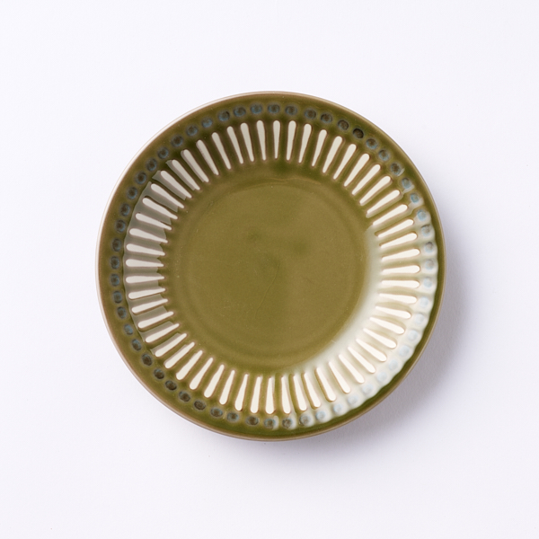 美濃焼陶器市 エンボス十草オリーブグリーンKS型50皿(グリーン): 食器