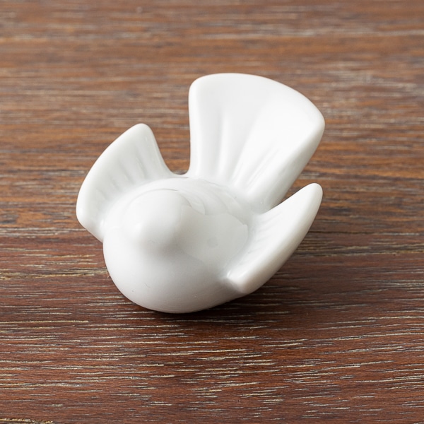 AKOMEYA TOKYO/ 波佐見焼 福良雀 箸置 白(白): 食器｜AKOMEYA TOKYO