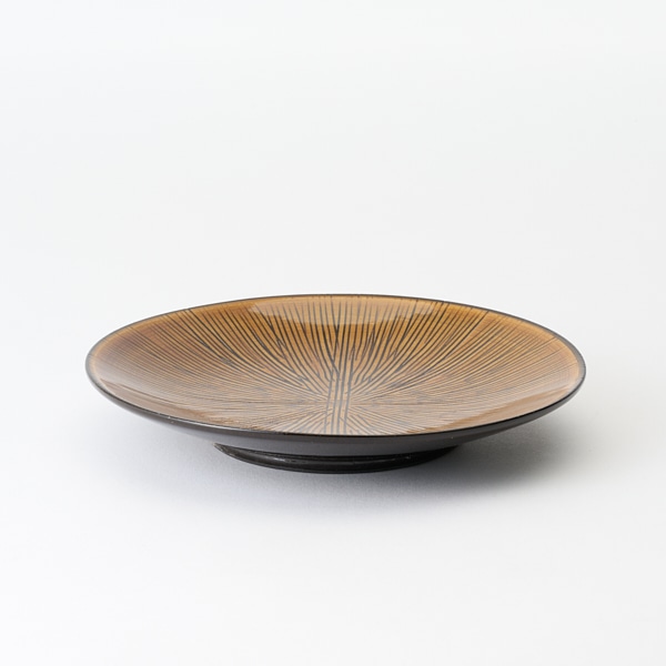 AKOMEYA TOKYO/ 利左エ門窯 Sen彫 6寸皿 飴釉(6寸 飴釉): 食器