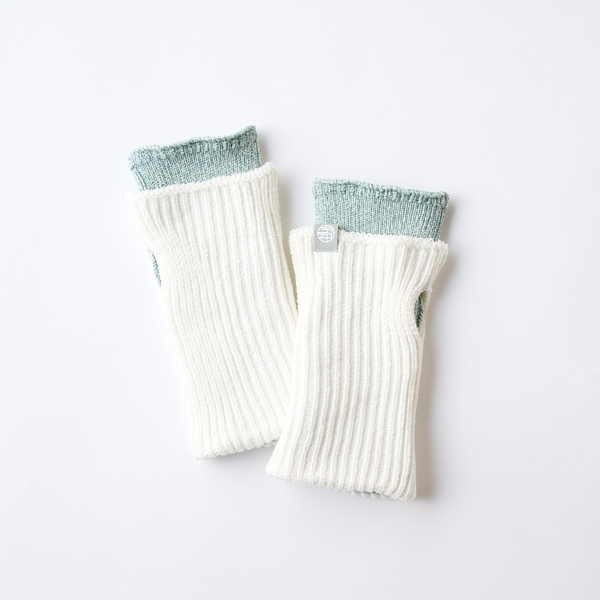AKOMEYA TOKYO/ ニットアームウォーマー セージ×アイボリー