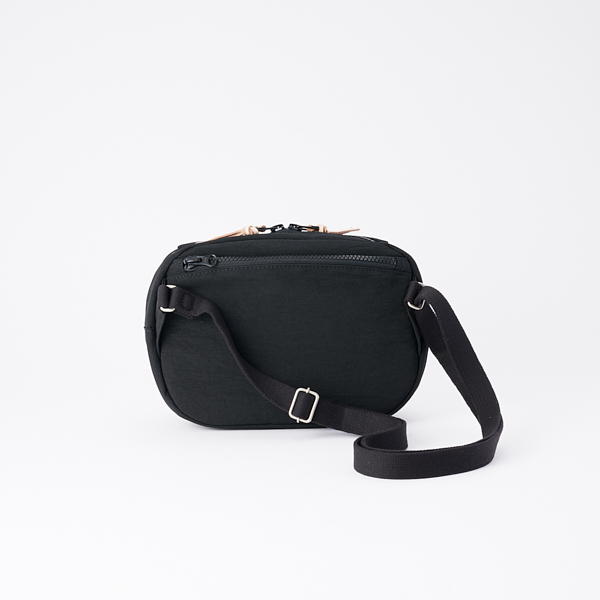 NIZYU KANO/ FUKUI SIWA ボディバック S ブラック(S ブラック