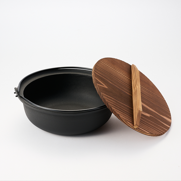 OIGEN（オイゲン） 南部鉄器 お国自慢ツル付 24cm: 台所の道具