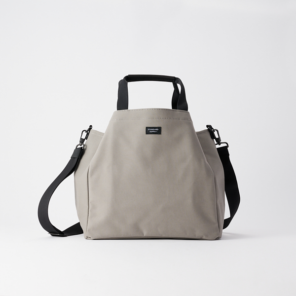 LADYGAGA 会場限定：OPERA HAUS TOTE（GRAY）人気 レディーガガ OPERA HAUS TOTE（GRAY）トートバッグ