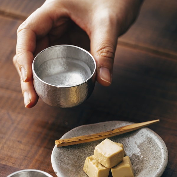 大阪錫器 猪口 弥生(弥生): 食器｜AKOMEYA TOKYO