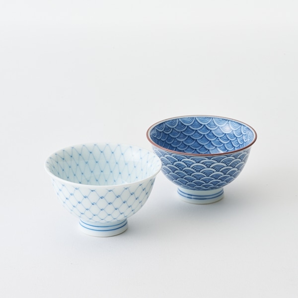 青と白の波模様 お猪口6cm5.5cm 高山/ 網絵ぐい呑み(網絵): 食器｜AKOMEYA TOKYO