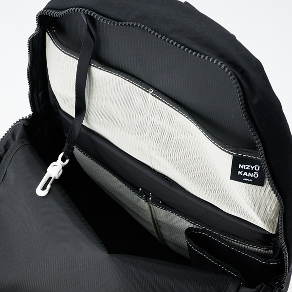 NIZYU KANO/ ライトナイロンリュック S ブラック(ブラック