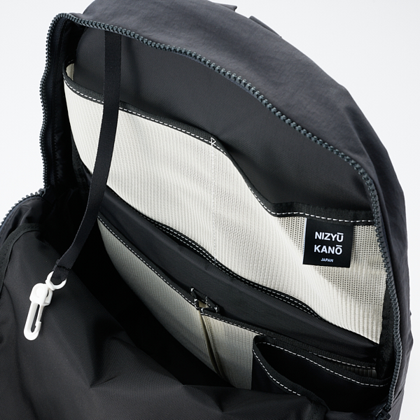 NIZYU KANO/ ライトナイロンリュック S スレートグレー