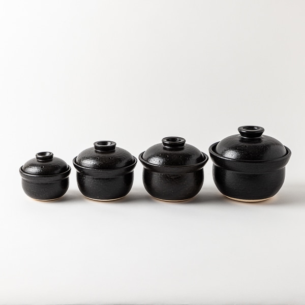AKOMEYA TOKYO/ 有田焼 黒釉 ごはん土鍋 2合(2合): 台所の道具 AKOMEYA TOKYO/ 有田焼 黒釉 ごはん土鍋 2合(2合): 台所の道具