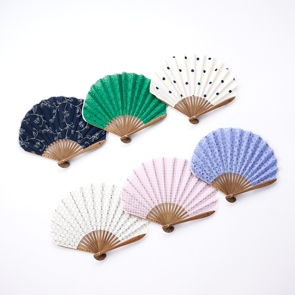 AKOMEYA TOKYO/ 色とりどりシェル扇子 花刺繍/ネイビー(花刺繍