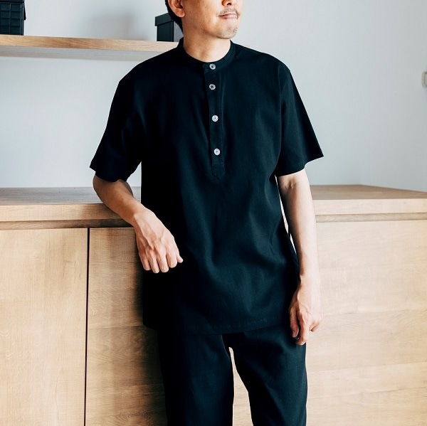 AKOMEYA TOKYO/ steteco　DRYストレッチバンドカラーシャツ　ブラック
