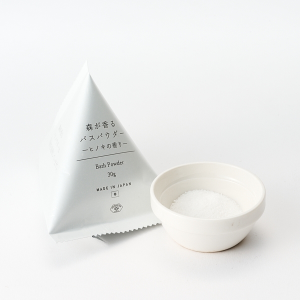 森林浴気分を味わえる！ヒノキの香りモリエアー本体と専用液1リットル 楽天市場】【高評価4.72】ひのき専門店の天然精油 ひのき油 環境