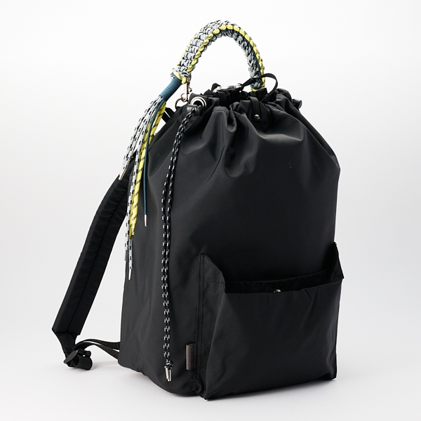 【美品】zattu リュック バックパック HENRIK ナイロン ブラック Zattu/ HENRIK ブラック(ブラック): ファッション｜AKOMEYA TOKYO