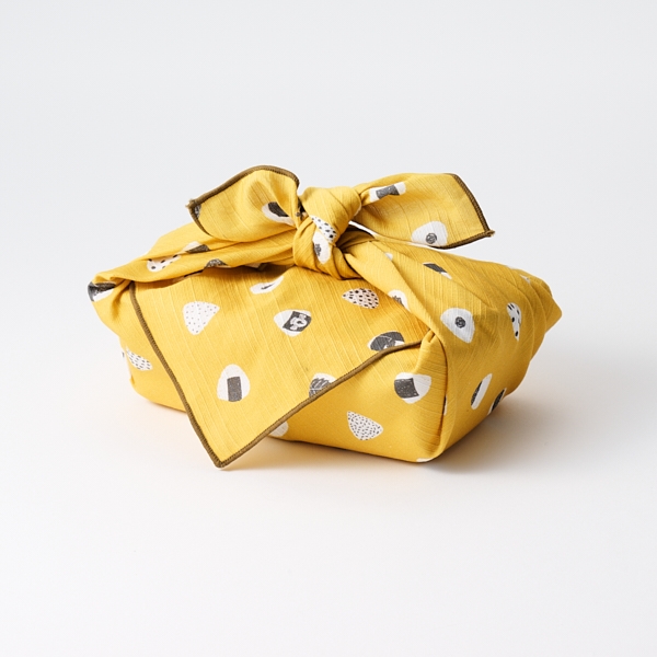 AKOMEYA TOKYO/ シャンタン生地のお弁当包み おにぎり