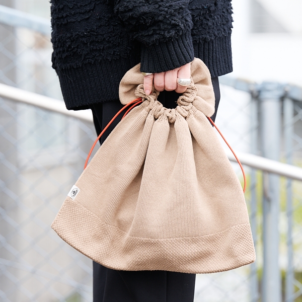 AKOMEYA TOKYO/ knit mellow bag ベージュ
