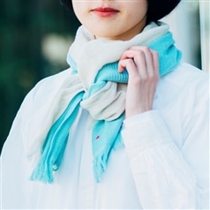 AKOMEYA TOKYO/ UVカットコットンコンビマフラー　ペパーミント×サンド　佩