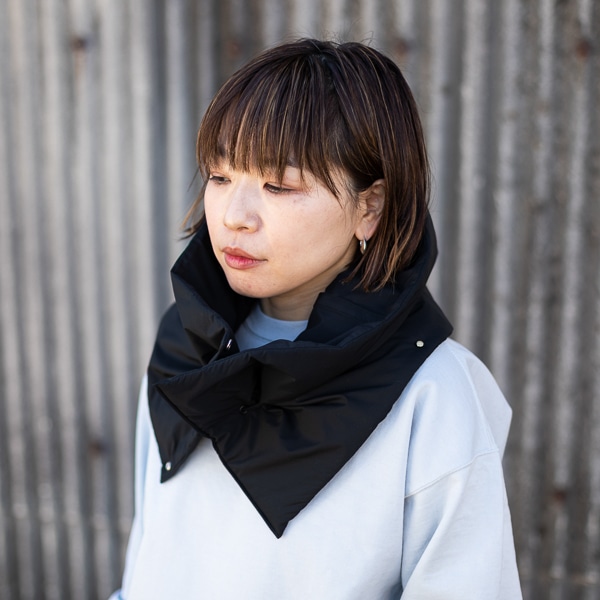 Nine Tailor Elm Neck Gaiter ブラック