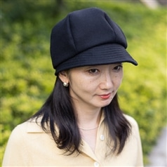 mature ha./ chez Ameil caprecycle wool melton black