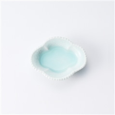 有田おてしょ皿　青白磁木瓜型