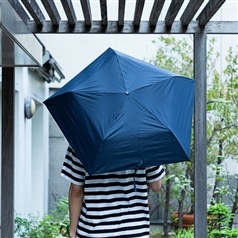 AKOMEYA TOKYO/ 晴雨兼用　軽量折り畳み傘　UV99%カット　ネイビー
