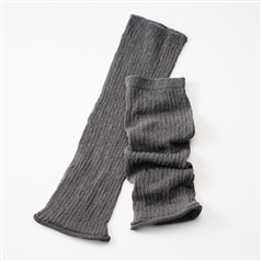 絹屋/ ふんわり軽いシルク混アームカバー 銀色