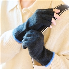 AKOMEYA TOKYO/ 発熱ニットグローブ　ブラック×ブルー