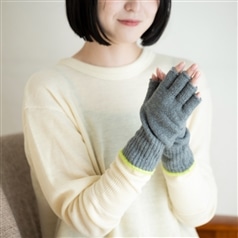 AKOMEYA TOKYO/ 発熱ニットグローブ　グレー×ライトグリーン