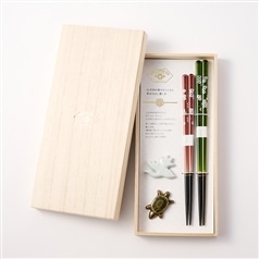 AKOMEYA TOKYO/ 若狭塗ペア箸＆伊万里焼箸置きセット　桐箱入り