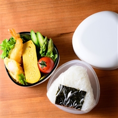 AKOMEYA TOKYO/ おにぎり型弁当箱 ホワイト