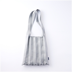 oobi PK BAG / MIDDLE SHINY SILVER