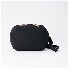 yuvi kawano ボディ NIZYU KANO/ FUKUI SIWA ボディバック M ブラック(M ブラック