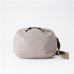 NIZYU KANO/ FUKUI SIWA ボディバック M グレーベージュ