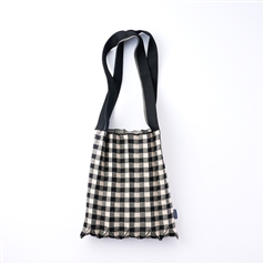oobi PK BAG/GONGHAM BLACK/CREAM