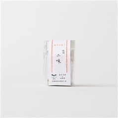 うおくに商店　二味　唐辛子粉と山椒粉　缶付き