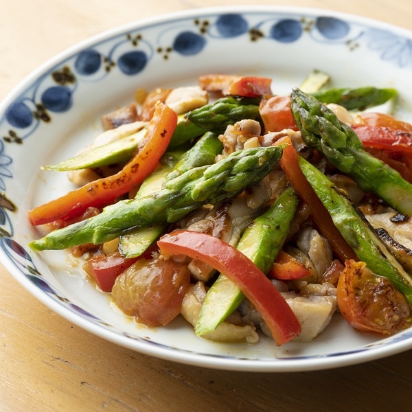 【アコメヤの昆布だし】鶏肉とミニトマトの昆布だし炒め