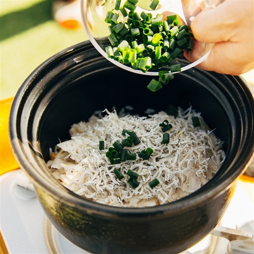 【あごだし梅】梅しらす土鍋ごはん