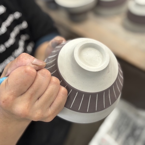 伸びやかに生活に光を灯す。美濃焼「伸光窯」の器