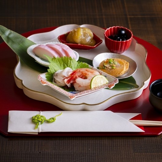 Happy new year 2025 古代米とグレビリアゴールドのお正月飾り Happy