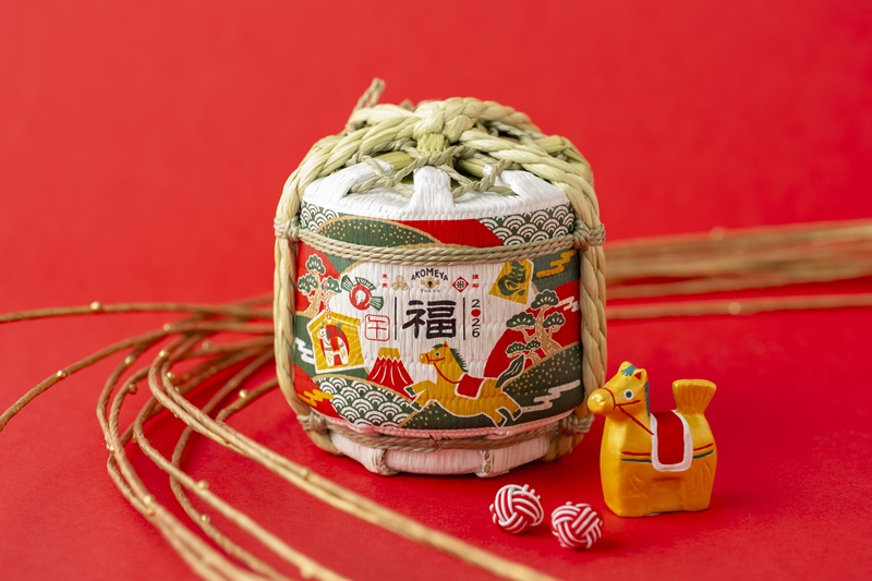 福泉窯 染錦粟に鶉絵 八角鉢 共箱入り お祝い お正月 福泉窯 染錦粟に